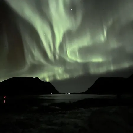 Designhytte Med Jacuzzi Sentralt I Lofoten Kleppstad