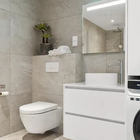 Ferienhaus Designhytte Med Jacuzzi Sentralt I Lofoten