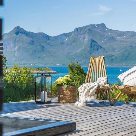 Ferienhaus Designhytte Med Jacuzzi Sentralt I Lofoten *
