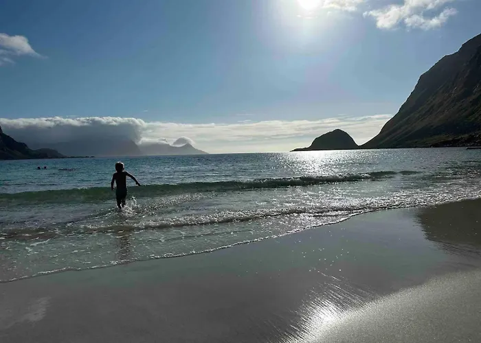 Designhytte Med Jacuzzi Sentralt I Lofoten