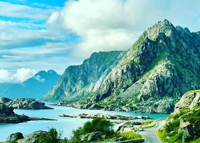 Designhytte Med Jacuzzi Sentralt I Lofoten