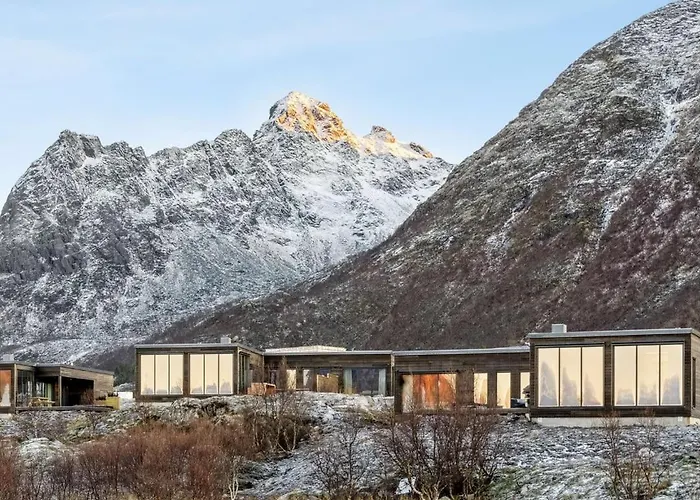 Designhytte Med Jacuzzi Sentralt I Lofoten Casa de Férias