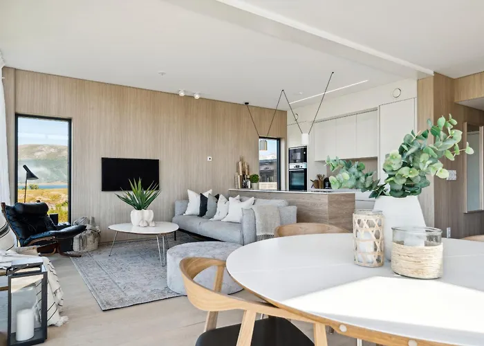 Feriehus Designhytte Med Jacuzzi Sentralt I Lofoten Kleppstad