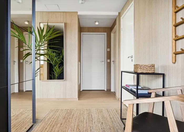 Feriehus Designhytte Med Jacuzzi Sentralt I Lofoten Kleppstad