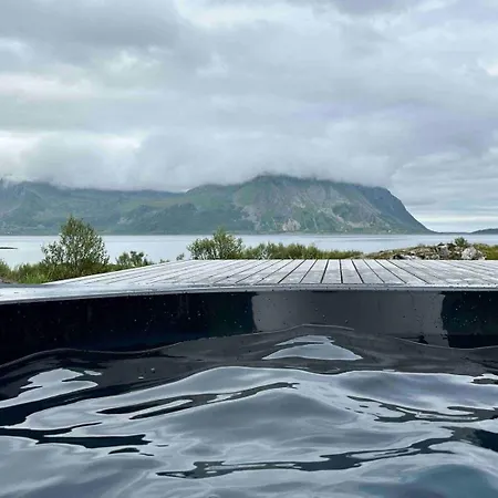 度假居 Designhytte Med Jacuzzi Sentralt I Lofoten