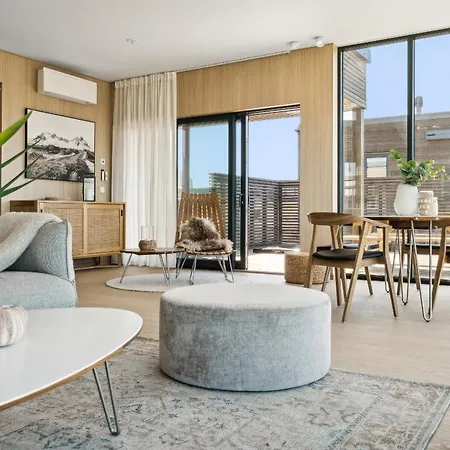 度假居 Designhytte Med Jacuzzi Sentralt I Lofoten *